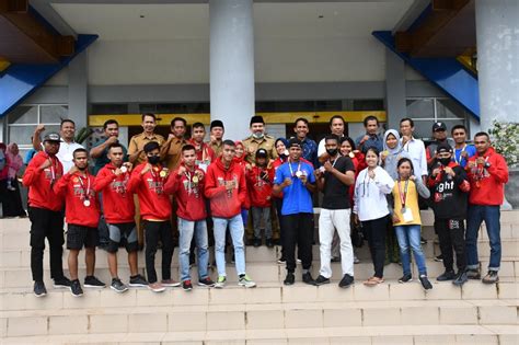 r mma|Iba pa.